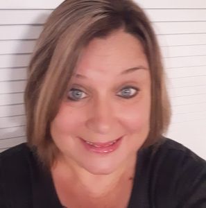 Meet your Posher, Stacie